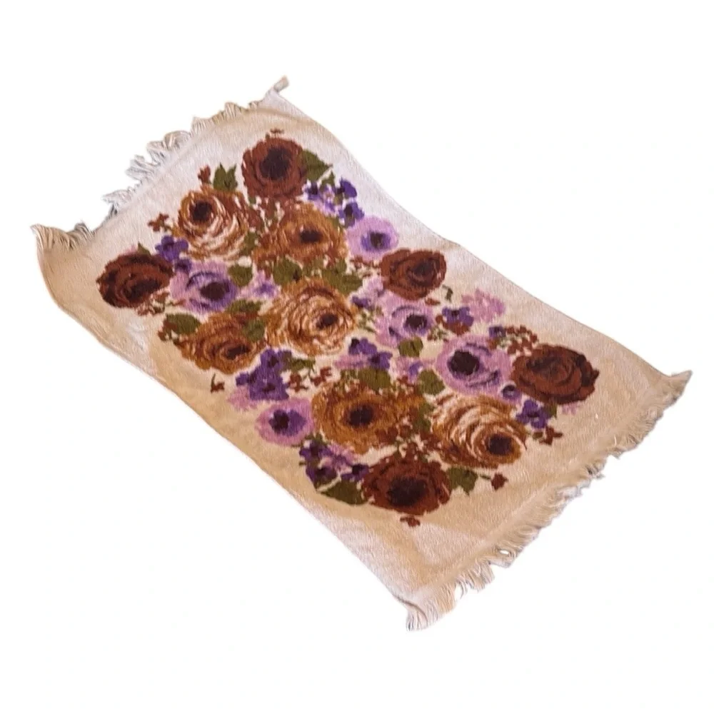 Vintage 70s JC Penny Fashion Manor Floral Patterned Fringe Hand Towels